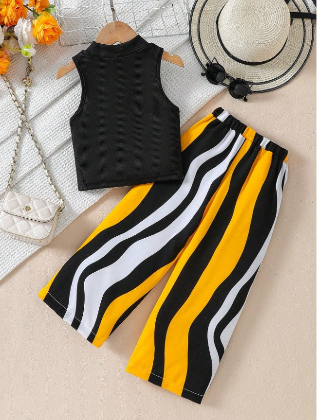 Island Vibes Sleeveless Crop Top & Tropical Leaf Print Pant Set – Bold, Breezy & Stylish"
