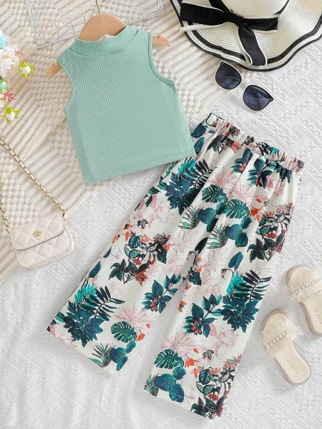 Island Vibes Sleeveless Crop Top & Tropical Leaf Print Pant Set – Bold, Breezy & Stylish"