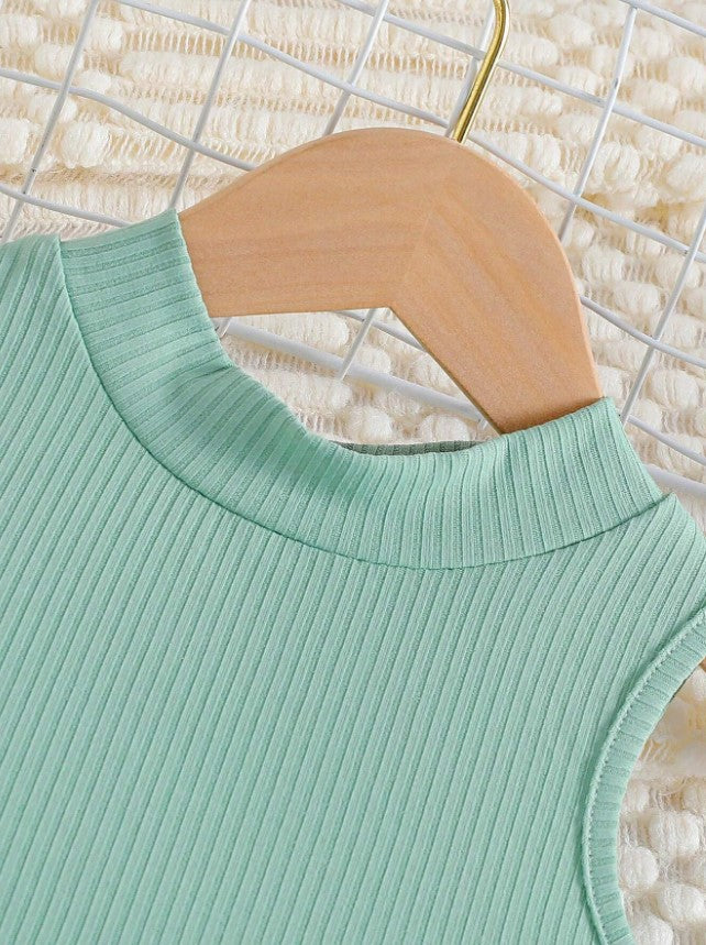 Island Vibes Sleeveless Crop Top & Tropical Leaf Print Pant Set – Bold, Breezy & Stylish"