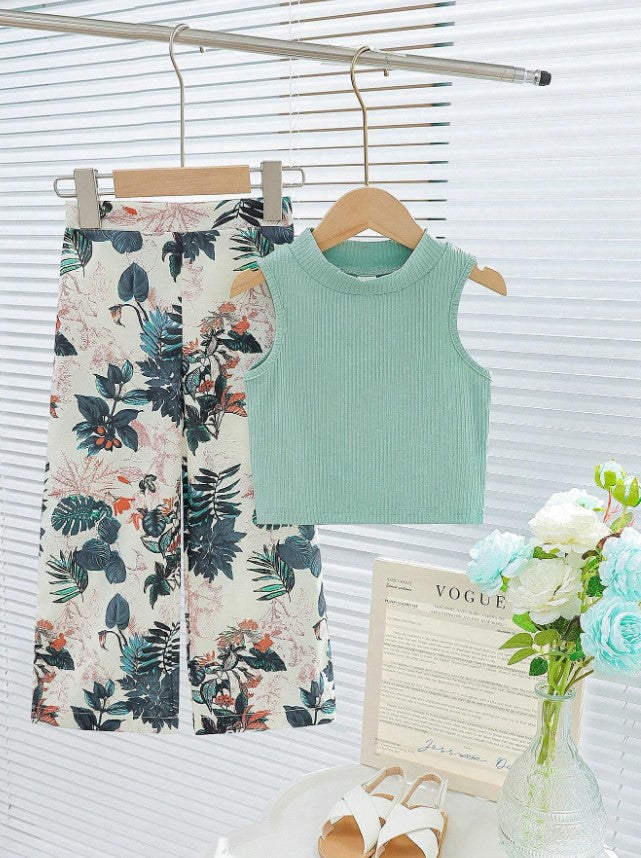 Island Vibes Sleeveless Crop Top & Tropical Leaf Print Pant Set – Bold, Breezy & Stylish"